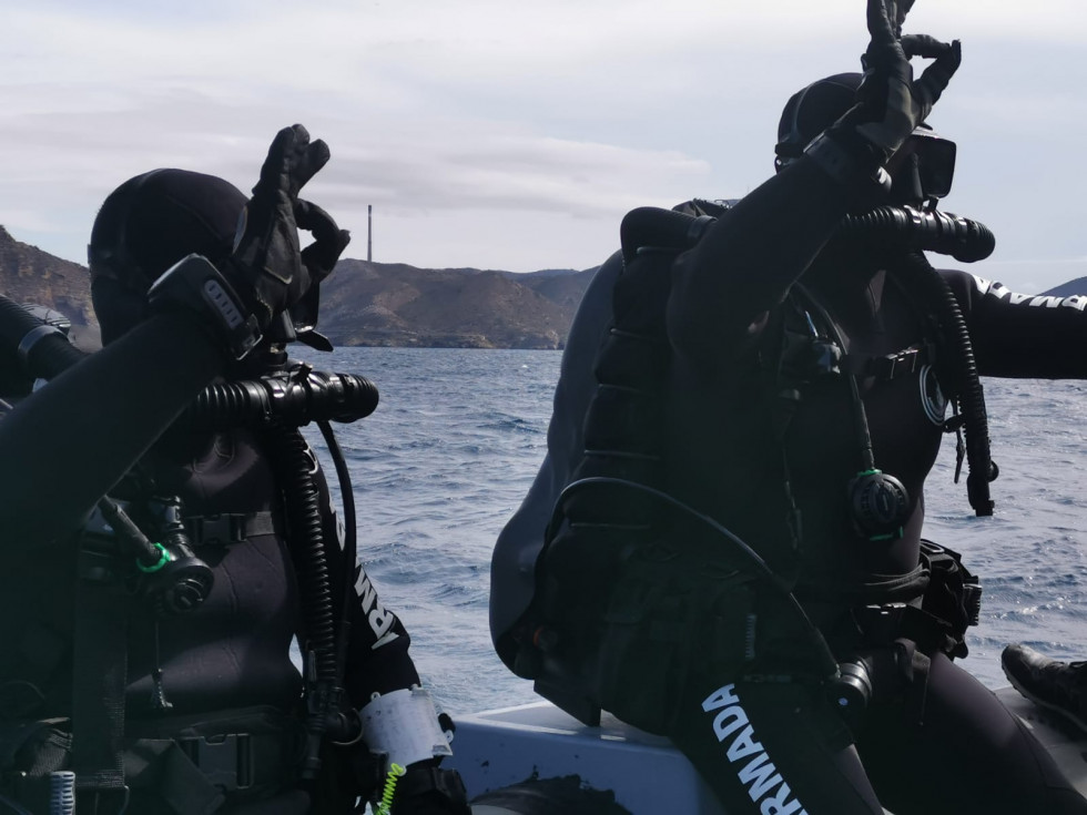 Despliegue la Unidad de Buceo de Cádiz en Melilla