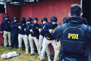 Oficiales y asistentes policiales en un curso impartido por la Cecapro en Coyhaique Firma PDI