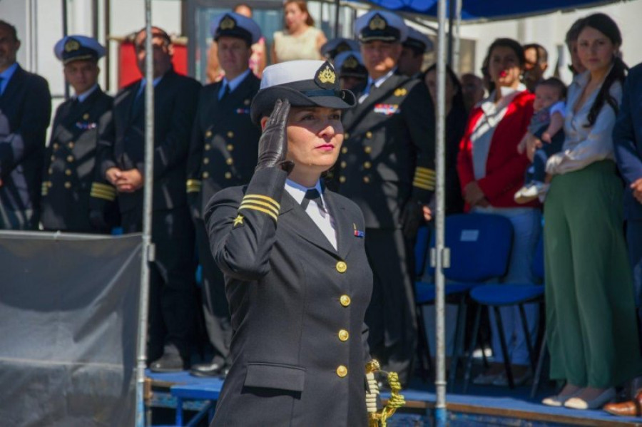 Teniente 1° Litoral Camila Ovalle asume el mando de la Capitanía de Puerto de Talcahuano Firma Armada de Chile