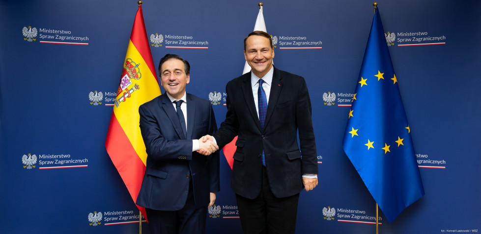 El ministro de Exteriores de Polonia, Martin Lahousse (derecha), con su homólogo español, José Manuel Albares. Foto. Ministerio de Defensa de Polonia