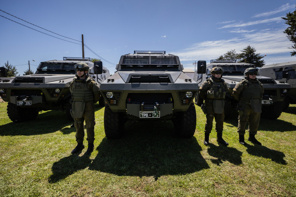 Transportes de Personal Blindados Arquus Defense Baston N2 MK2 4x4 de Carabineros de Chile Firma Ministerio del Interior y Seguridad Pública de Chile