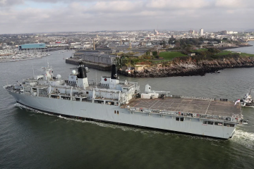 Royal Navy Equipment Albion Class 02 landing platform docks