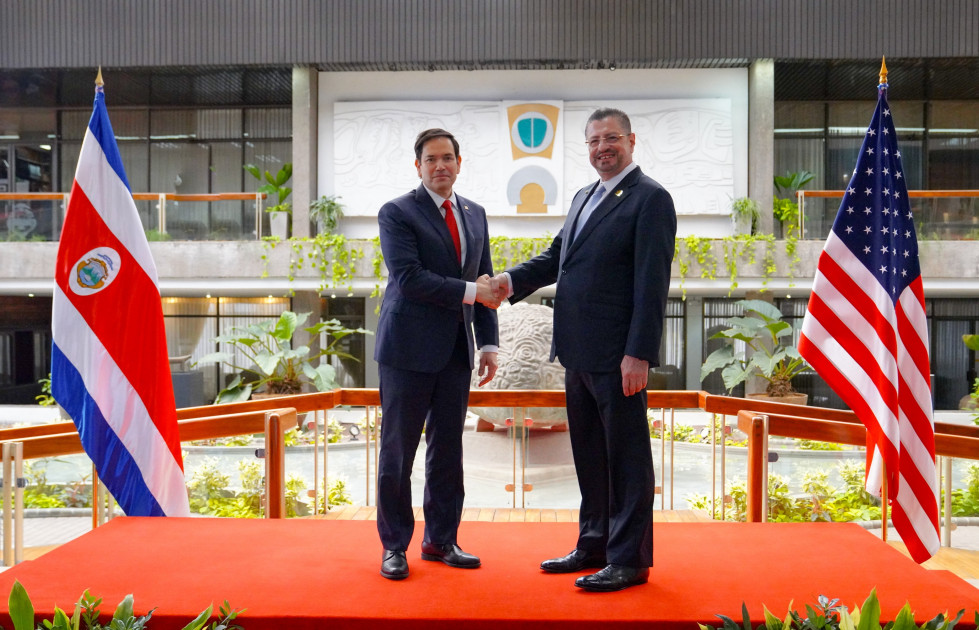 Secretario de Estado de EE.UU. Marco Rubio junto al presidente de Costa Rica Rodrigo Chaves