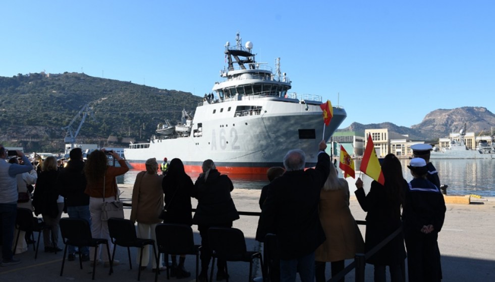 Llega a Cartagena el nuevo buque multipropósito de la Armada