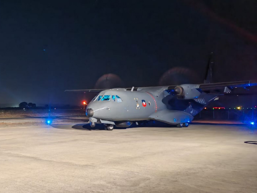 Avión P 295 Persuader del Escuadrón VP 1 en las instalaciones del Grupo Aeronaval Talcahuano en el aeropuerto Carriel Sur Firma Armada de Chile