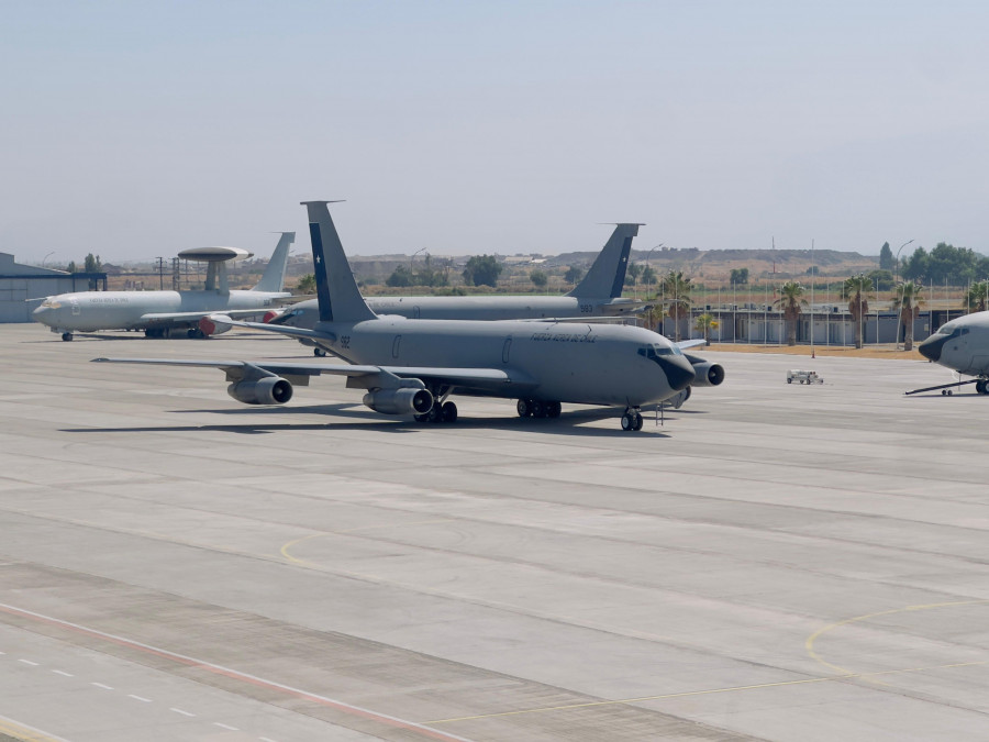 KC 135E Stratotanker del Grupo de Aviación N°10 en la losa de operaciones de la base aérea Pudahuel Firma FACh