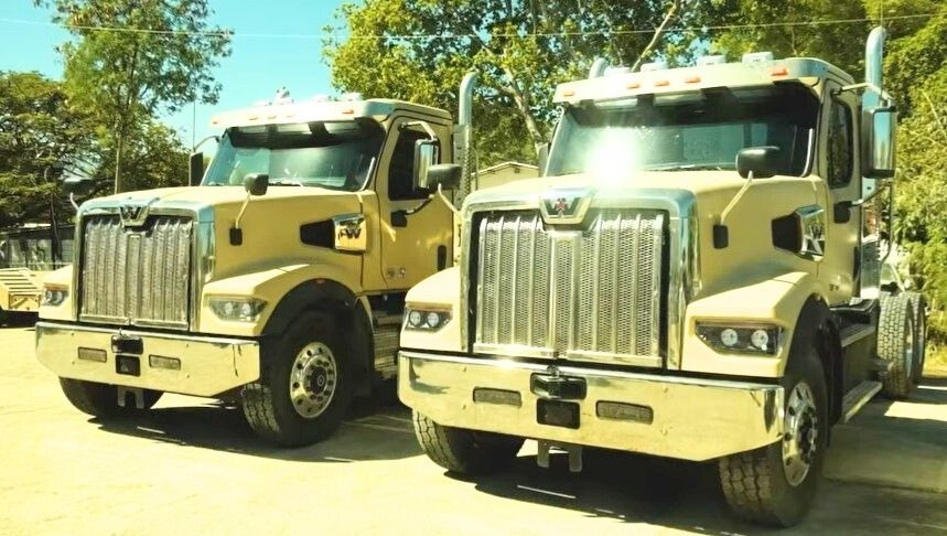 Haiti PoliciaNacionaL WesternStar 48X Présidence d'Haïti