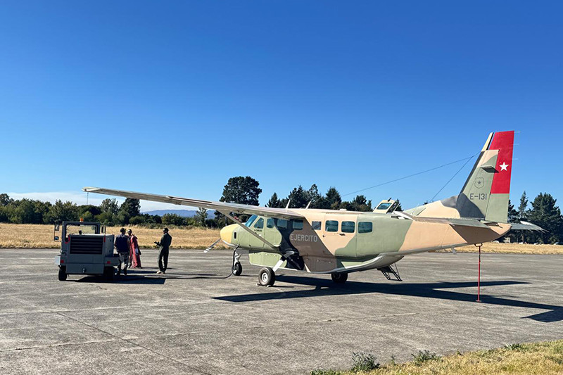 Cessna C208B Grand Caravan de la Bave en la base au00e9rea Maquehue Firma FACh