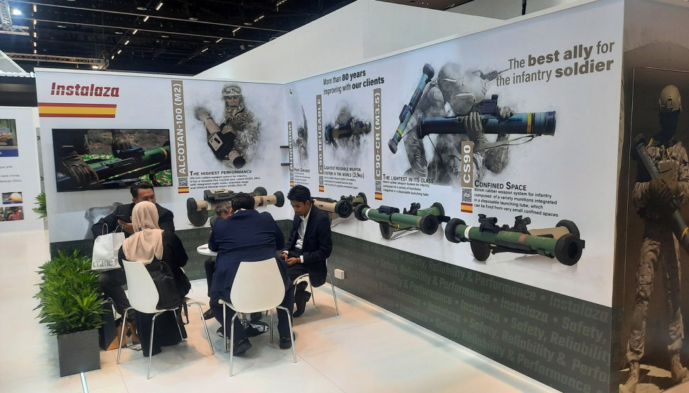 La industria de defensa española en la feria emiratí IDEX