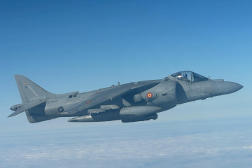 Harrier Armado volando hacia objetivo