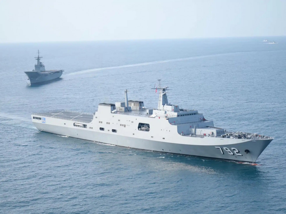 HTMS Chang de la Marina tailandesa